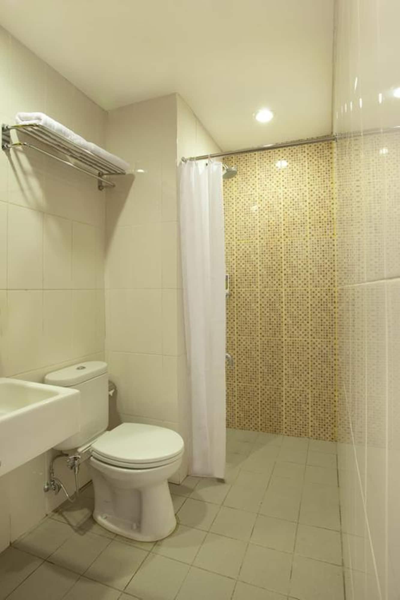 Amaris Hotel Cihampelas Bandung Exterior foto