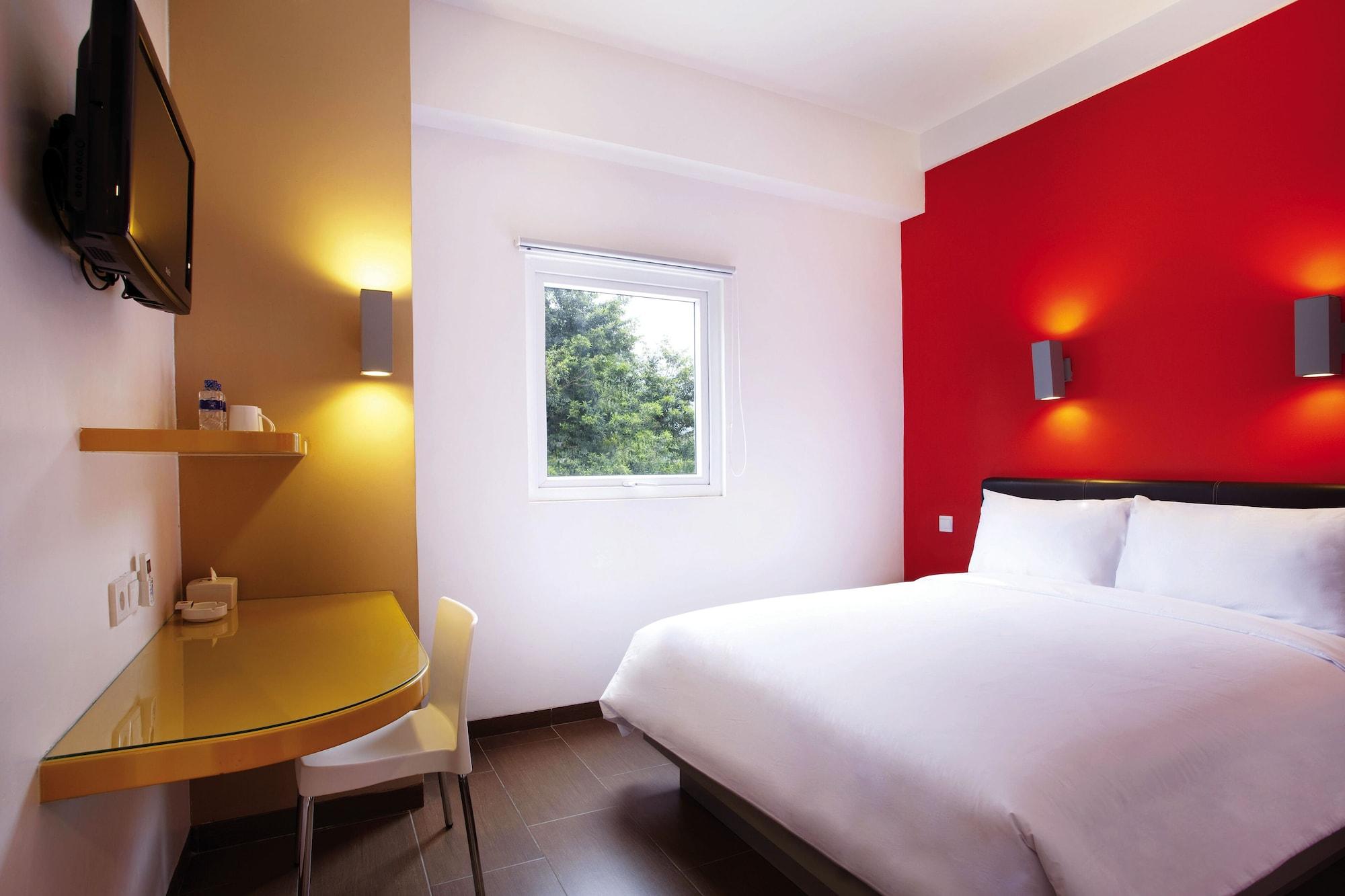 Amaris Hotel Cihampelas Bandung Habitación foto