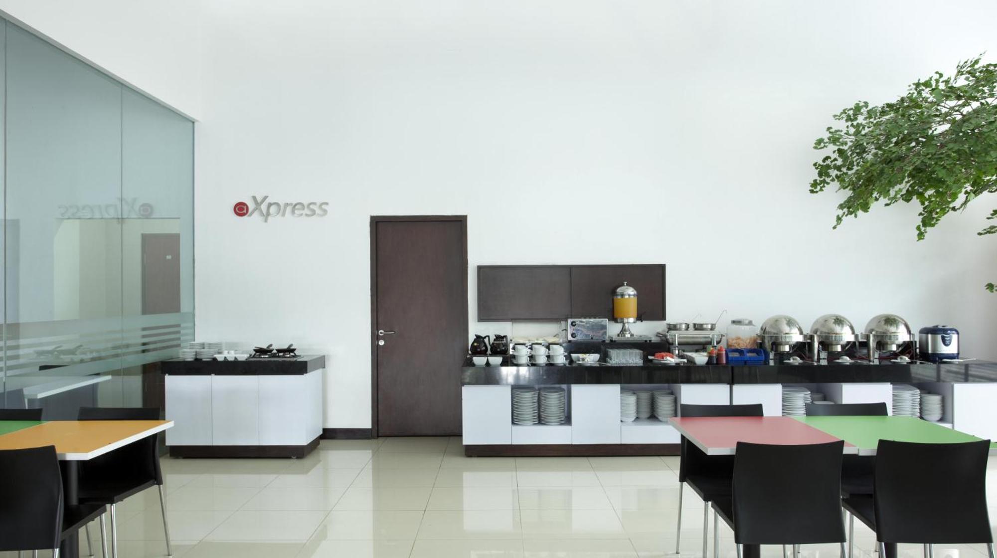 Amaris Hotel Cihampelas Bandung Restaurante foto